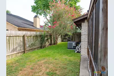 201 Heather Street, Victoria, TX 77904 - Photo 40