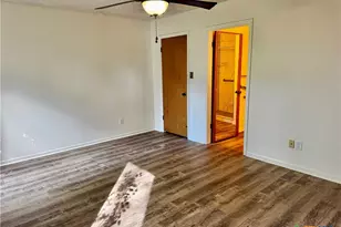 201 Heather St, Victoria, TX 77904 - Photo 2