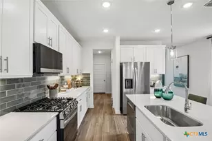 10909 Tallsalt Dr, Austin, TX 78754 - Photo 16