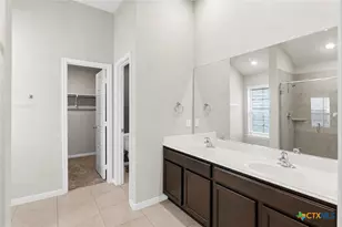 2905 Greenbriar, Seguin, TX 78155 - Photo 8