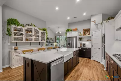 115 Dripping Spring, Victoria, TX 77904 - Photo 6