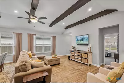 115 Dripping Spring, Victoria, TX 77904 - Photo 4