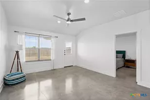 601 Campus St, Troy, TX 76579 - Photo 16