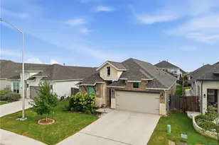 1916 Highland, Seguin, TX 78155 - Photo 2