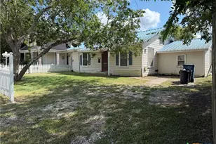 415 S Virginia St, Port Lavaca, TX 77979 - Photo 1