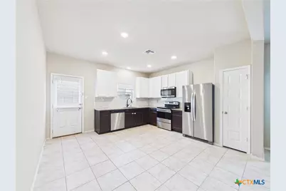 2405 Marty Way, Seguin, TX 78155 - Photo 6