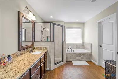 111 Gabbiano Court, Victoria, TX 77904 - Photo 10
