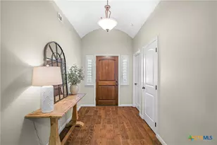 111 Gabbiano Ct, Victoria, TX 77904 - Photo 2