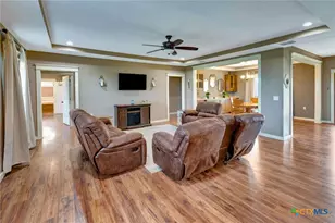 1207 Friar Rd, Cuero, TX 77954 - Photo 4