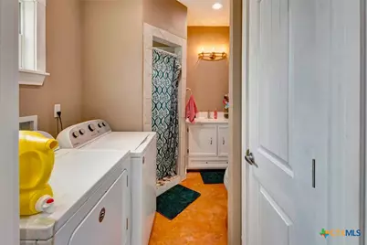 1207 Friar Rd, Cuero, TX 77954 - Photo 32