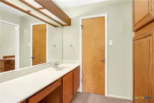 146 Twin Oak Rd, Seguin, TX 78155 - Photo 26