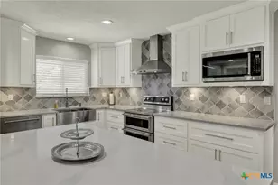 635 Riverside Path, Canyon Lake, TX 78133 - Photo 12