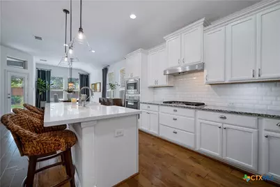 487 Mission Hill Run, New Braunfels, TX 78132 - Photo 6