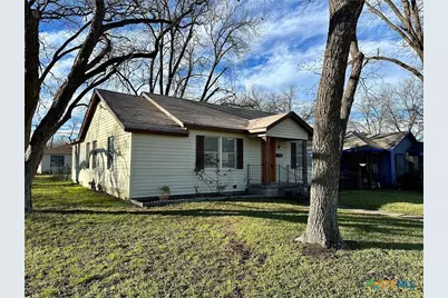 1002 N 12, Temple, TX 76504 - Photo 2