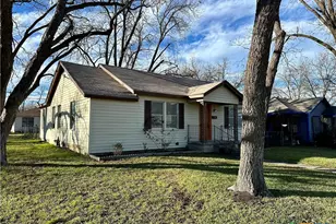 1002 N 12, Temple, TX 76504 - Photo 2