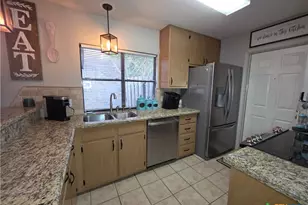 104 Waterford Dr, Victoria, TX 77901 - Photo 8