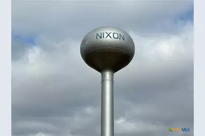 806 E 6th Street, Nixon, TX 78140 - Photo 36