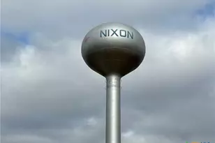 806 E 6th St, Nixon, TX 78140 - Photo 36
