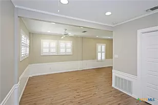 2221 Gruene Rd, New Braunfels, TX 78130 - Photo 30
