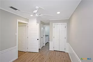 2221 Gruene Rd, New Braunfels, TX 78130 - Photo 32
