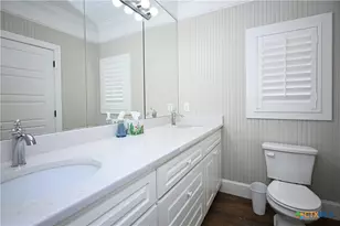 2221 Gruene Rd, New Braunfels, TX 78130 - Photo 22
