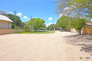 2221 Gruene Rd, New Braunfels, TX 78130 - Photo 26