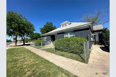 611 S 25th Street, Temple, TX 76504 - Photo 1