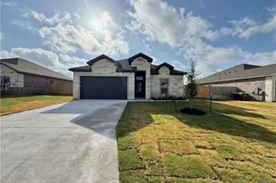 409 Magnolia, Troy, TX 76579 - Photo 1