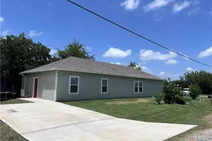 668 Commerce St, Bloomington, TX 77951 - Photo 2