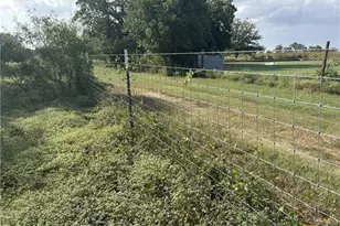 240 Private Road 4601 Rd, Waelder, TX 78959 - Photo 1
