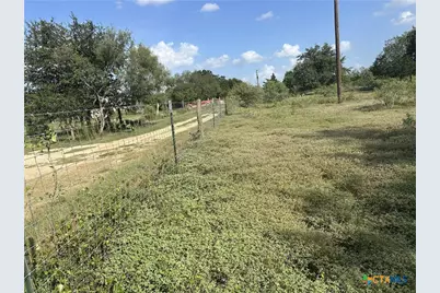 240 Private Road 4601 Road, Waelder, TX 78959 - Photo 10