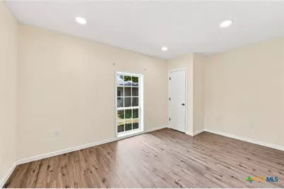 1126 W 7th Street, McGregor, TX 76657 - Photo 10