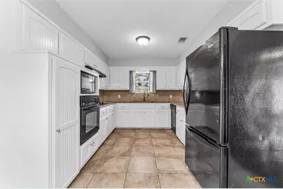 9730 Timberview Drive, Woodway, TX 76712 - Photo 12