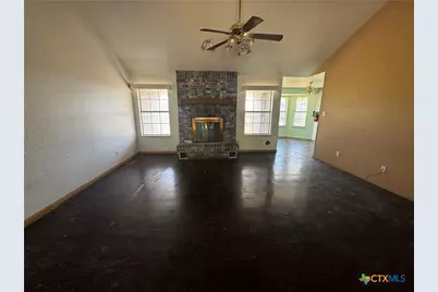 822 Wedgewood Drive, Copperas Cove, TX 76522 - Photo 2