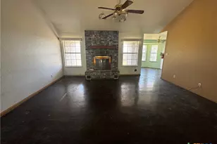 822 Wedgewood Dr, Copperas Cove, TX 76522 - Photo 2