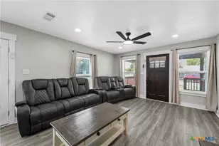 122 Rogers St, McGregor, TX 76657 - Photo 4
