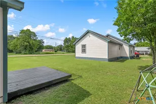 122 Rogers St, McGregor, TX 76657 - Photo 26