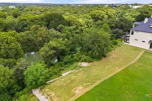 1329 River Place Dr, New Braunfels, TX 78130 - Photo 2