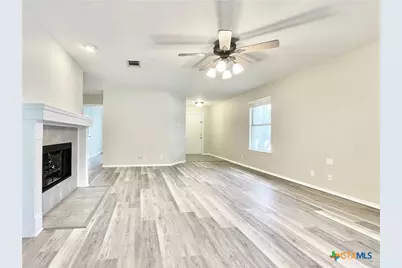 1909 E Horizon Park Boulevard, Leander, TX 78641 - Photo 6