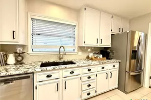 106 Westbrook Dr, Victoria, TX 77904 - Photo 14