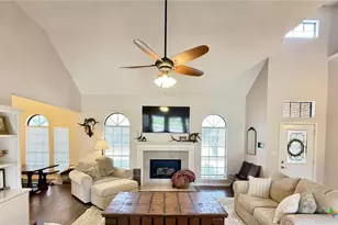 106 Westbrook Dr, Victoria, TX 77904 - Photo 4