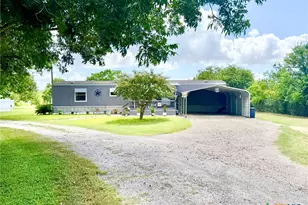 549 Co Rd 431, Lolita, TX 77971 - Photo 2