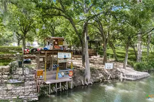 8570 River Rd, New Braunfels, TX 78132 - Photo 16