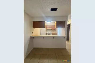 213 Versailles Street, Victoria, TX 77904 - Photo 8