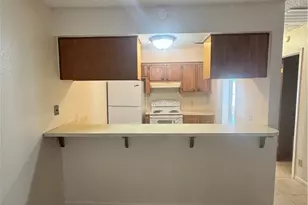213 Versailles St, Victoria, TX 77904 - Photo 8