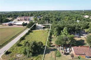 403 S Nolan, Cameron, TX 76520 - Photo 2