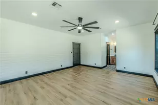 466 Arrowhead Point Rd, Belton, TX 76513 - Photo 12