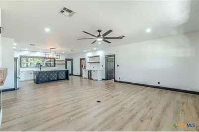 466 Arrowhead Point Road #A, Belton, TX 76513 - Photo 4
