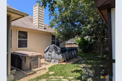 2121 Dragon Trail, New Braunfels, TX 78130 - Photo 4