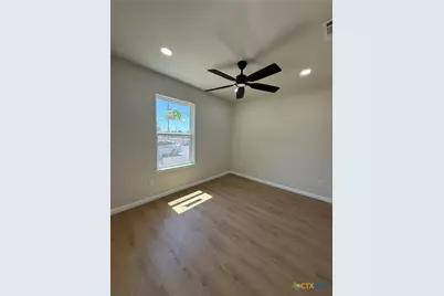 1110 W Calhoun Avenue, Temple, TX 76504 - Photo 14